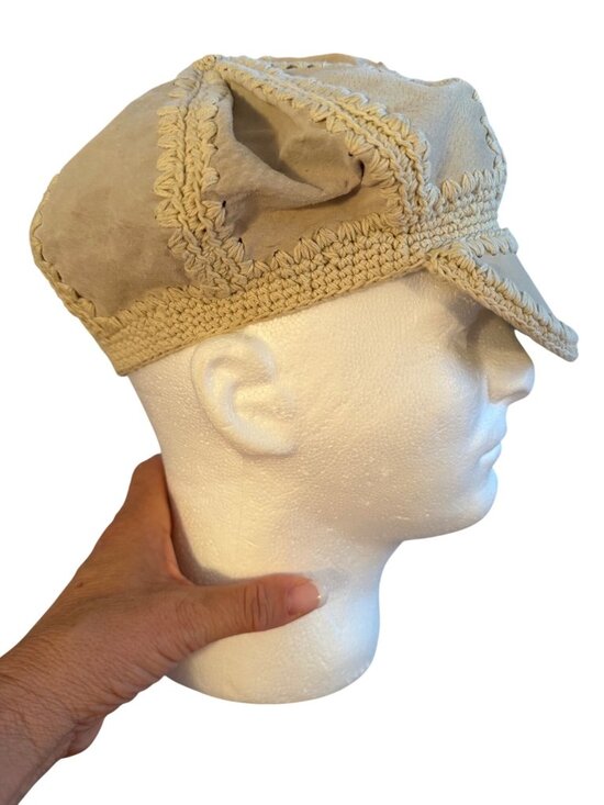 Women Crochet-style Stitching Short Brim 21 inch Newsboy Suede Beige Bohemian
